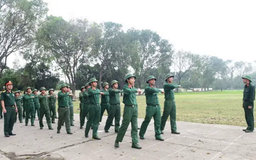 Quân nhân dự bị tập luyện 'thần tốc - quyết thắng'