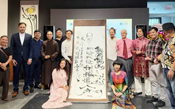 Đọc thơ Bác qua các tác phẩm thư hoạ