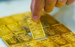 Giá vàng trong nước 'đứng yên' bất chấp đà tăng toàn cầu