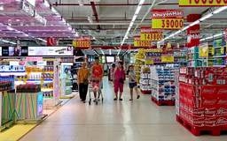 Đề xuất giảm 2% VAT với toàn bộ hàng hóa, dịch vụ