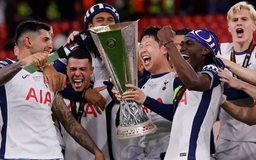 CĐV Tottenham Hotspur ăn mừng chức vô địch Europa League