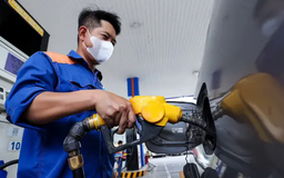 Giá xăng giảm nhẹ, giá dầu tăng