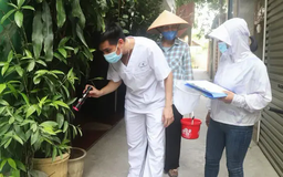 'Đi từng ngõ, gõ từng nhà' ngăn chặn sốt xuất huyết