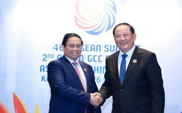 Thủ tướng Phạm Minh Chính gặp Thủ tướng Lào