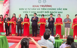 Bệnh viện Bạch Mai khai trương phòng tiêm chủng vắc xin