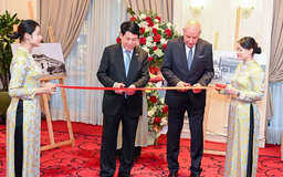 Khai mạc triển lãm ảnh của nhiếp ảnh gia Dezso Bozoky