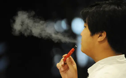 Thuốc lá thế hệ mới đang hủy hoại giới trẻ