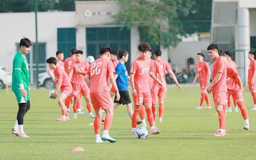 U22 Việt Nam hứng khởi trong buổi tập đầu tiên
