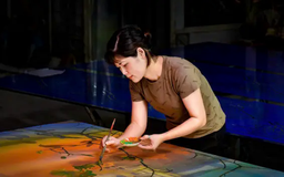 Người vẽ tranh trên kính | Con đường doanh nhân | 01/06/2025