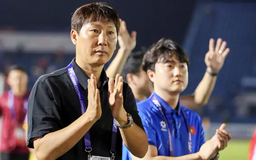 HLV Kim Sang-sik 'giải bài toán' chấn thương của tuyển Việt Nam