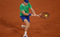 Jannik Sinner ghi tên vào bán kết Roland Garros