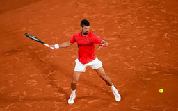 Novak Djokovic thăng hoa tại tứ kết Roland Garros