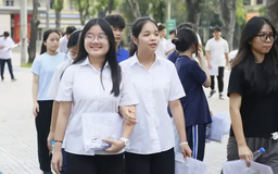 Thí sinh Hà Nội kết thúc ngày đầu kỳ thi vào 10