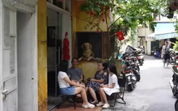 Sống ở ngõ Hàng Chỉ