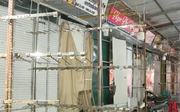 Mặt bằng cho thuê bỏ trống khi siết quản lý thị trường