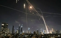 Israel và Iran tiếp tục không kích lẫn nhau