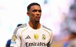 Màn ra mắt không như ý của Trent Alexander-Arnold