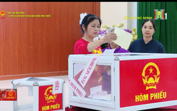 Cử tri xã Quang Minh náo nức thực hiện quyền công dân