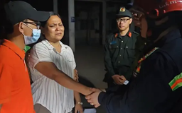 Người mẹ Myanmar bật khóc cảm ơn Công an Việt Nam