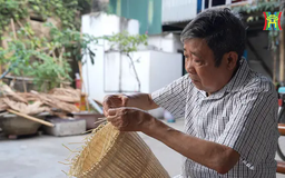 Nghệ nhân Hà Nội: Người đan mây
