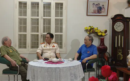 'Dép lốp, mũ tai bèo' trong ký ức Ngày Giải phóng miền Nam