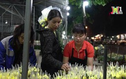 Tâm sự người buôn bán hoa ở Mê Linh
