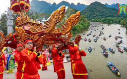 Náo nức trẩy hội xuân