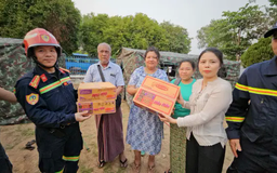 Công an Việt Nam dựng lều, thăm khám cho người dân Myanmar