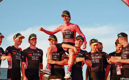 Simon Yates vô địch Giro D’Italia