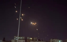 Iran nhắm vào mục tiêu gì khi phóng tên lửa vào Israel?