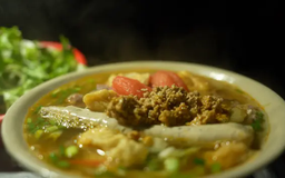 Ăn sáng bún riêu