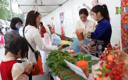 Chợ Tết ở chung cư, nét văn hóa mới thời hiện đại