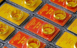 Giá mua, bán vàng chênh lệch tới 3 triệu đồng
