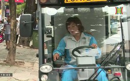 Nữ lao công thời hiện đại