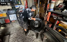 Người phụ nữ Mexico 36 năm làm nghề sửa lốp xe