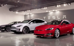 Cổ phiếu Tesla mất 15% giá trị