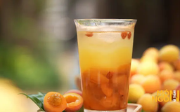 Mơ má đào ngâm muối đường