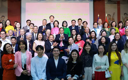 Thủ tướng gặp gỡ cộng đồng người Việt Nam tại Pháp