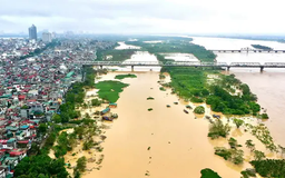 Hà Nội phát lệnh báo động 2 trên sông Hồng