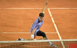 Carlos Alcaraz thẳng tiến tại Rome Open