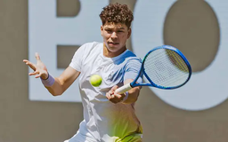 Ben Shelton gặp khó trên đường vào tứ kết Stuttgart Open