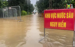 Xã Vân Hà, huyện Phúc Thọ bị cô lập do nước lũ