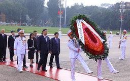 Tổng Bí thư, Chủ tịch nước Trung Quốc Tập Cận Bình vào Lăng viếng Chủ tịch Hồ Chí Minh
