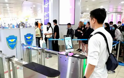 Thời gian làm thủ tục bay nhanh hơn nhờ VNeID