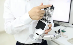 'Da điện tử' giúp robot cảm nhận như con người