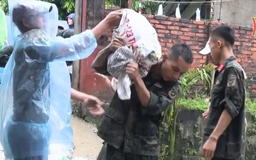Công an huyện Sóc Sơn khắc phục hậu quả bão số 3