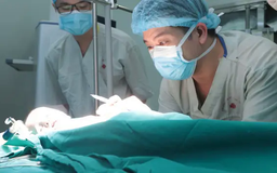 Phẫu thuật ít xâm lấn cho bệnh nhi mắc tim bẩm sinh