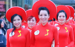 Người thắp lên ngọn lửa văn hóa Việt Nam giữa trời Âu | Người Việt 5 châu | 15/06/2025