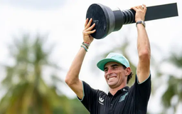 Joaquin Niemann vô địch LIV Golf Singapore