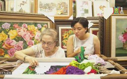 Người dành trọn cuộc đời cho nghề thêu tay truyền thống
